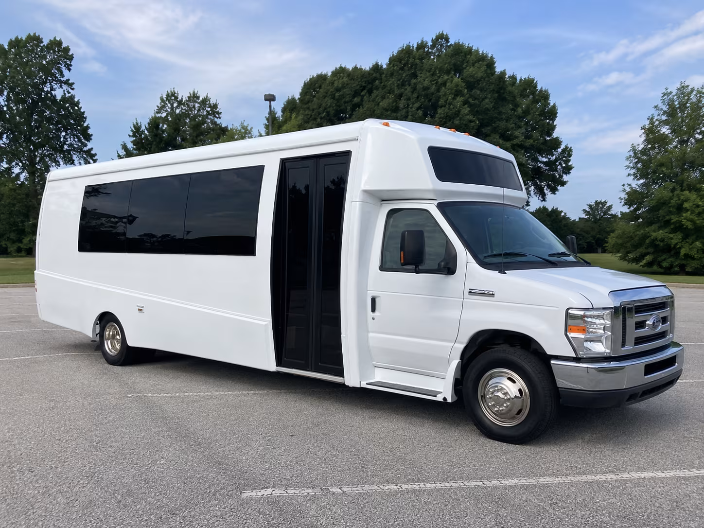 carson city 18 passenger party bus