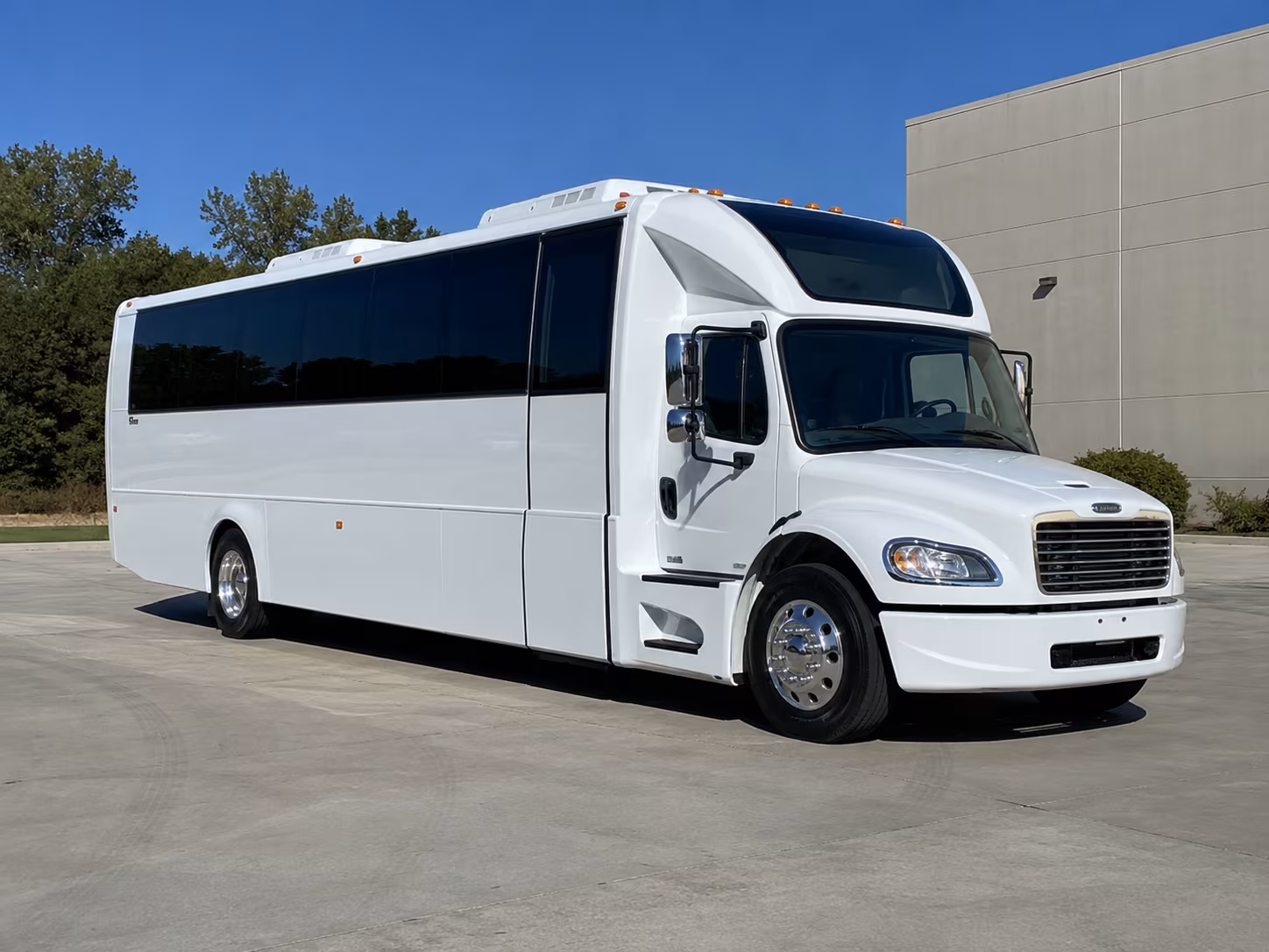 carson city 28 passenger party bus