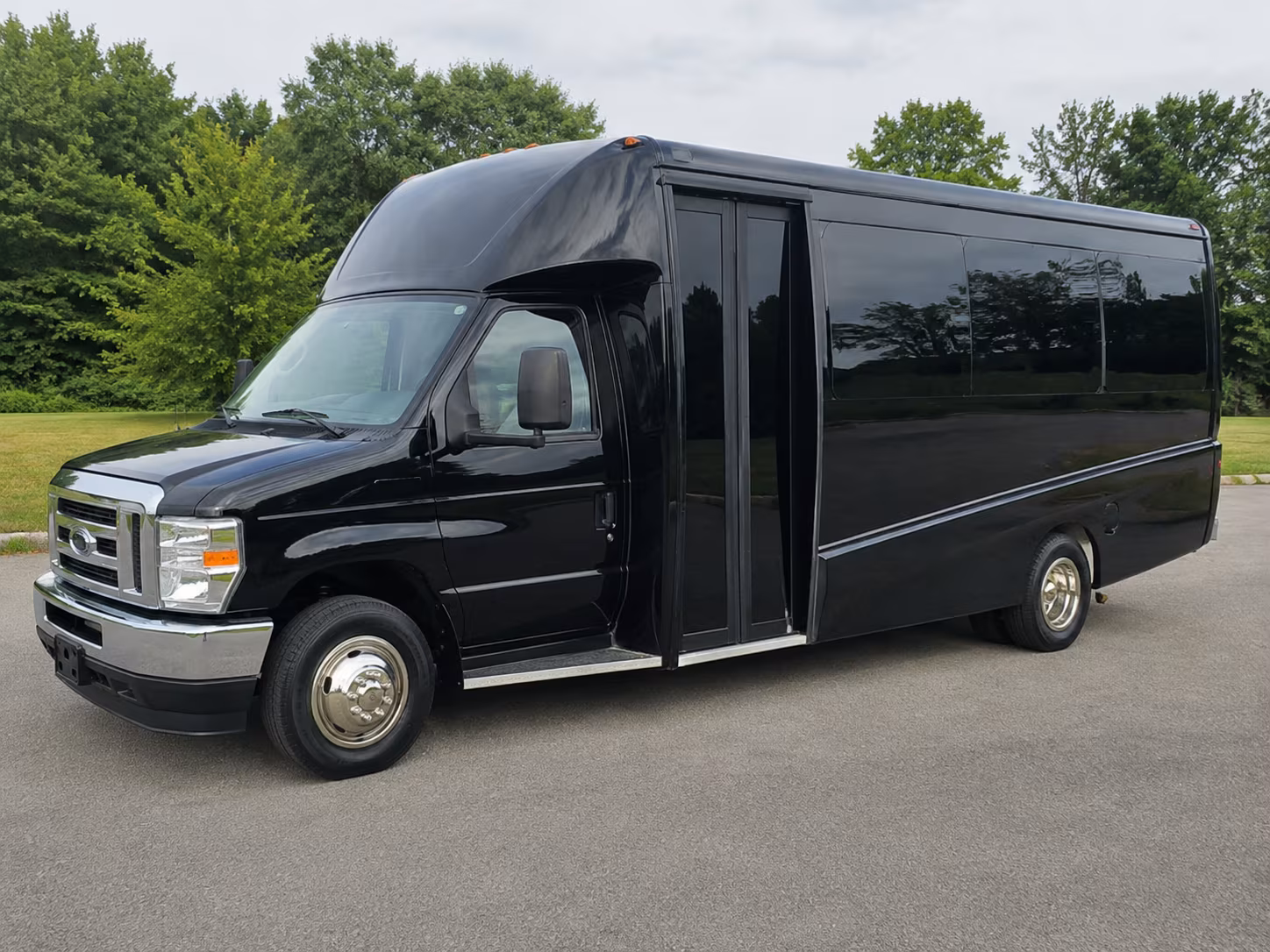 minibus rentals in carson city for smaller prom groups